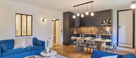 Smart TV, offices