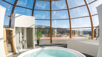Bain à remous intérieur