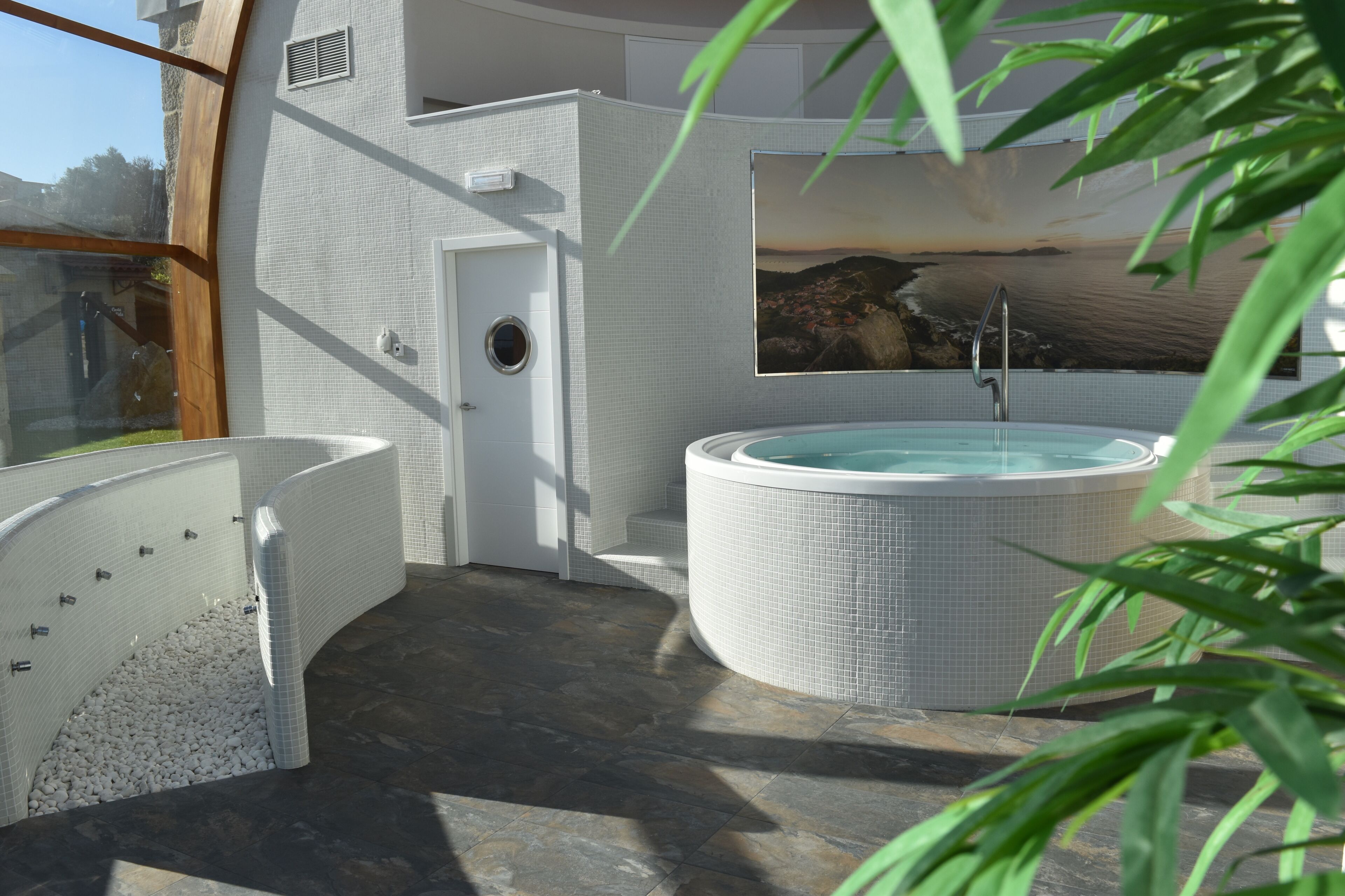 Bain à remous extérieur