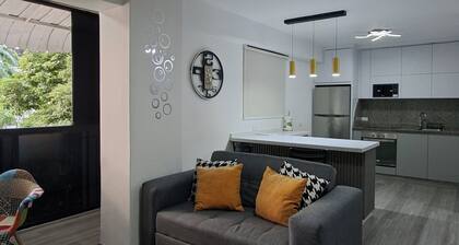 Cómodo apt en los palos grandes, excelente locación