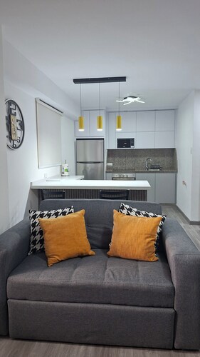 Cómodo apt en los palos grandes, excelente locación