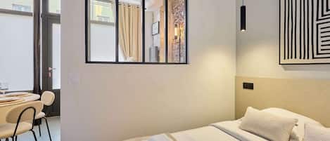 1 bedroom, desk, iron/ironing board, internet
