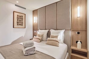 2 habitaciones, escritorio, tabla de planchar con plancha y internet 