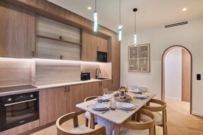 Fridge, microwave, oven, stovetop - New Apartment Notre Dame de Paris/Luxembourg (Paris)