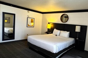 1 bedroom, free WiFi - ADA Room|Roll-In Shower|Vegas Casino (Las Vegas NV)