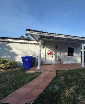 Exterior - The181ClubHouse #2 (Miami)
