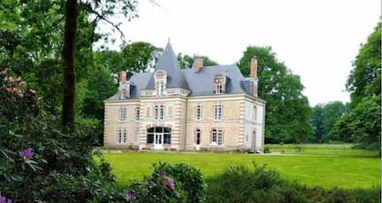 PRIVATIZATION RENTAL CASTLE HOLIDAY AND WEEKEND OUEST FRANCE