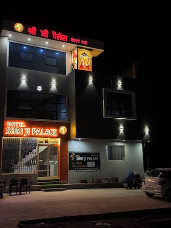 Exterior. Hotel Shri Ji Palace