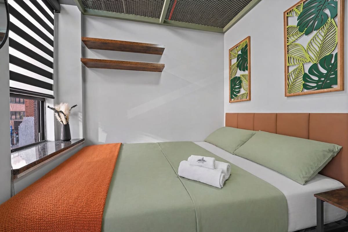 Yhden hengen comfort-huone, kaupunkinäköala