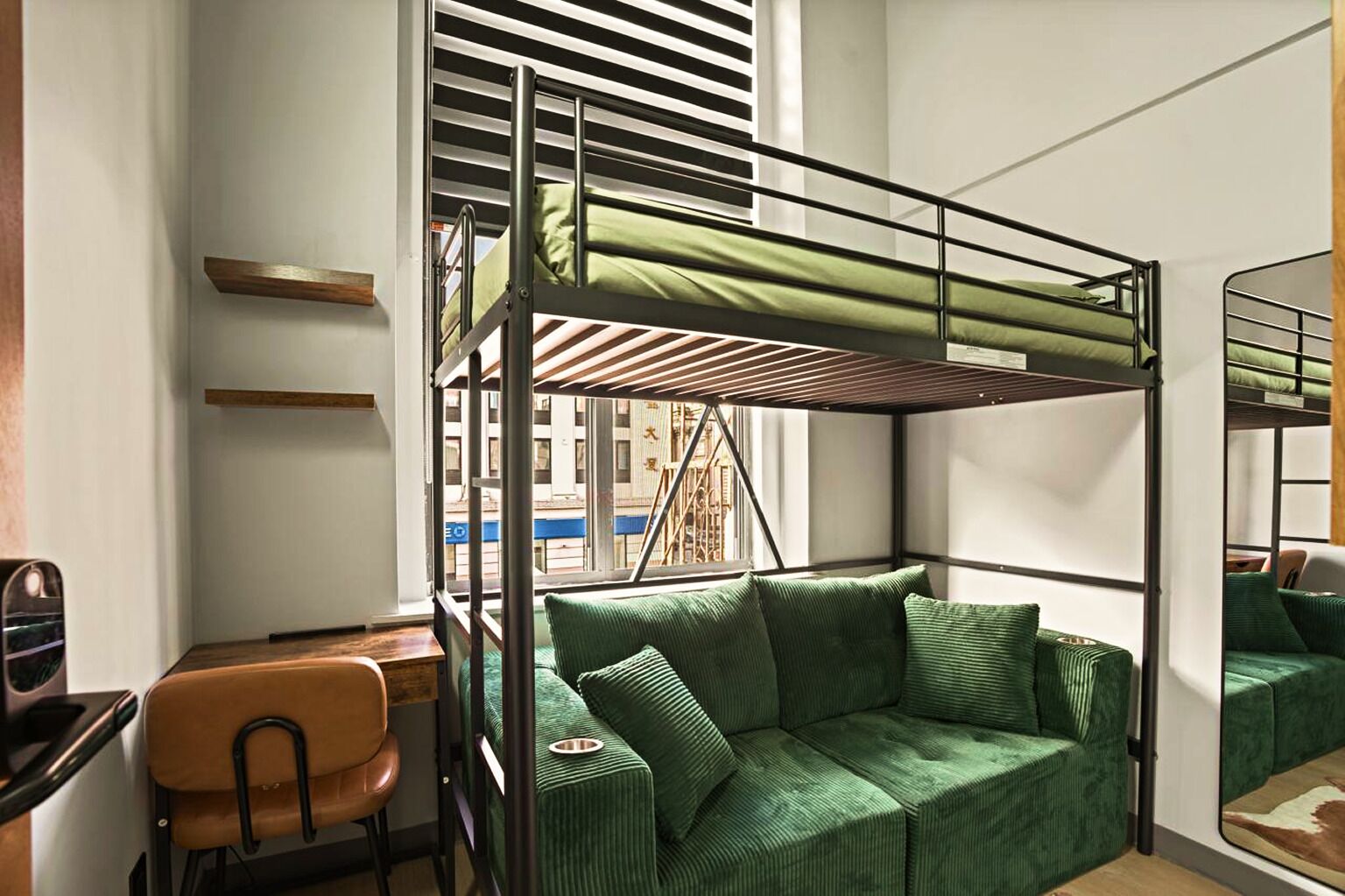 Yhden hengen deluxe-huone, kaupunkinäköala | Kylpyhuone