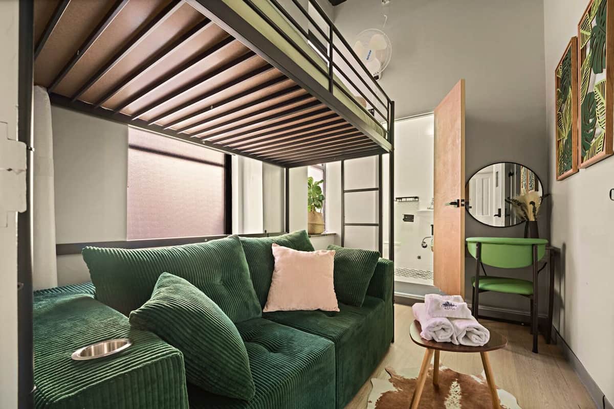 Yhden hengen superior-huone, kaupunkinäköala