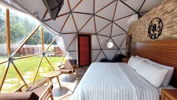 Luxury Cabin, Lanai, Pool View