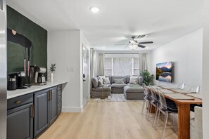 Interior - Beautiful Oasis W/ Master Suite and Pool (Houston)