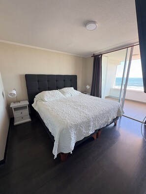 Room - Beachfront apartment (Iquique)