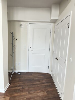 Interior - Central Downtown Detroit 1 Bedroom stay
Near all Stadiums (Detroit)