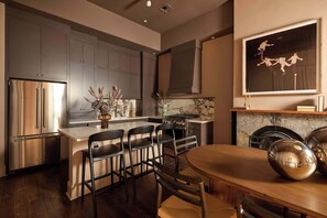 Fridge, microwave, oven, stovetop - Stylish Designer Home  | Shared Heated Pool + Spa (New Orleans)