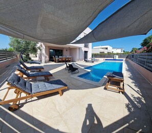 Pool - Villa Karizma - Sea View, Pool, Hot Tub, Brijuni, Peroj (Peroj)