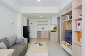 Standard Apartment - Neat 3Br For 4 Pax At Meikarta District 2 Apartment (Cikarang)