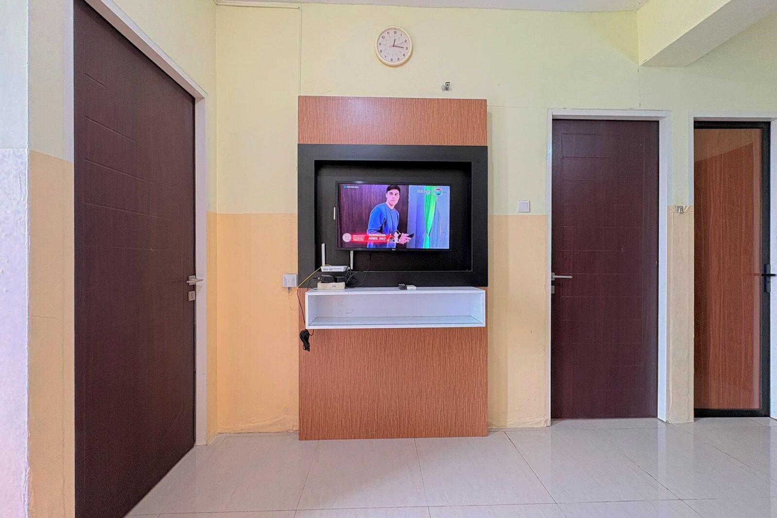 Apartemen Standar | Televisi