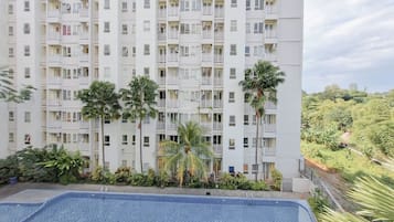 Kolam renang outdoor