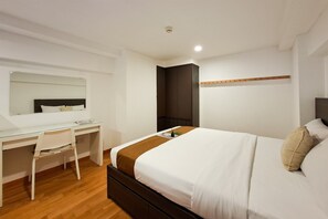 Standard Studio - Minimalist Studio Loft Apartment At Kingland Avenue (South Tangerang)