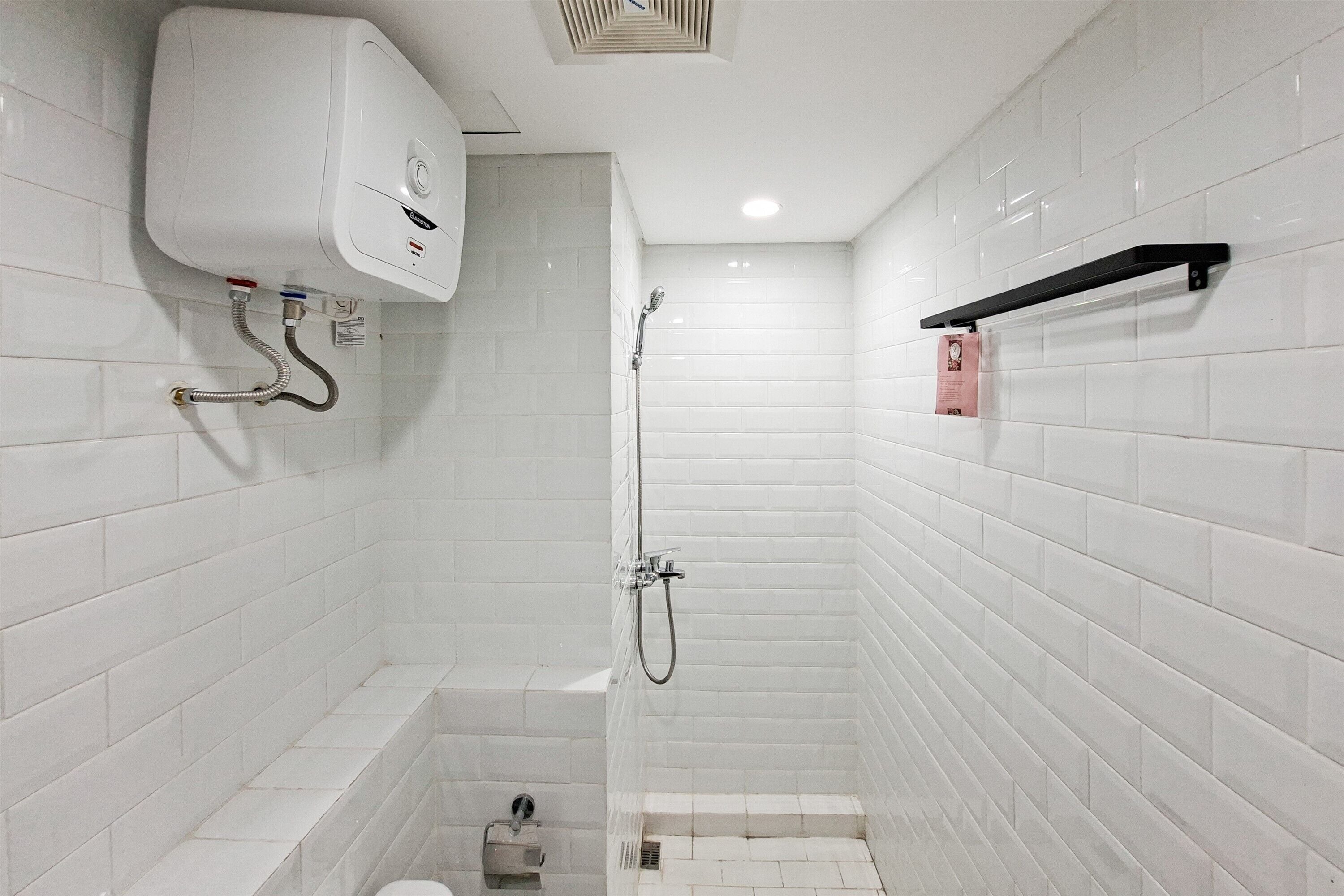 Studio Standar | Kamar mandi