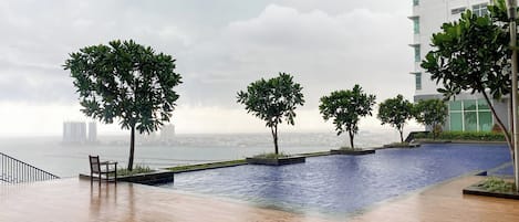 室外游泳池