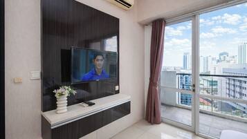 Standard Apartment | Television