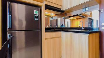 Standard Apartment | Private kitchen | Electric kettle