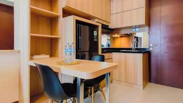 Standard Apartment | Dining room