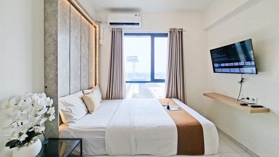 Cozy Living Studio Apartment At Sky House Alam Sutera