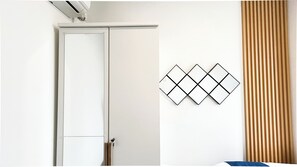 Standard Apartment - Bright And Relaxing 2Br At Collins Boulevard Apartment (Tangerang)