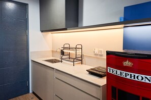Interior - Bright And Cozy 1Br At Collins Boulevard Apartment (Tangerang)