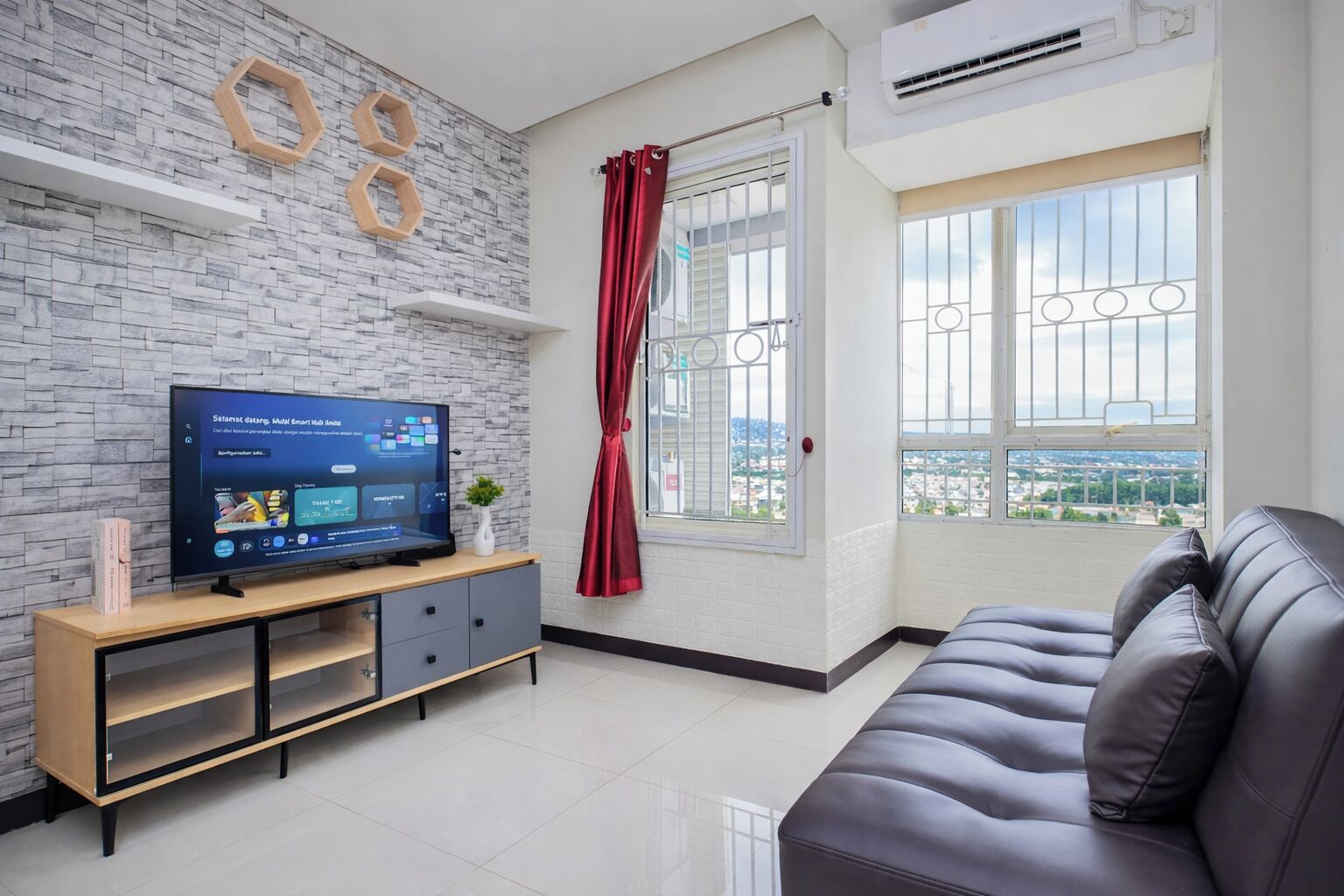 Standard Apartment | Living room