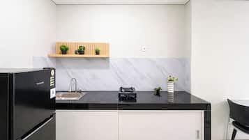 Standard Apartment | Private kitchen | Electric kettle