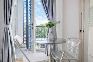 Interior - Classic White Studio At Apartment Woodland Park Residence (Jakarta)