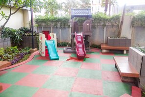 Children’s play area – outdoor - Cozy Living 1Br Apartment At Silkwood Residence (Tangerang)