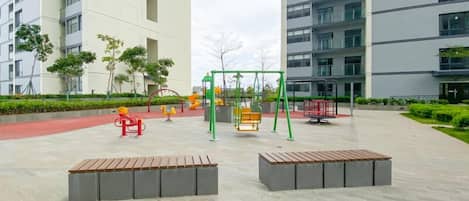 Área de juegos infantiles al aire libre