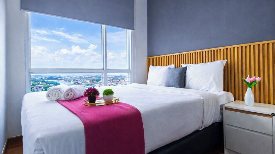6 Pax Tranquil 3Br With Extra Room At Grand Sungkono Lagoon Apartment
