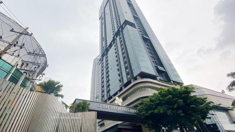 6 Pax Tranquil 3Br With Extra Room At Grand Sungkono Lagoon Apartment