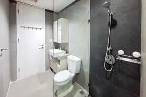 Interior - Bright And Comfy 2Br Apartment At Paddington Heights (Tangerang)