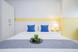 Room - Warm And Simple Studio At Cinere Bellevue Suites Apartment (Depok)