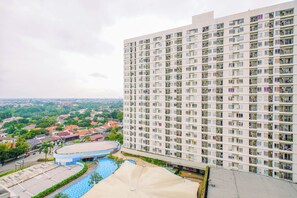 Exterior - Warm And Simple Studio At Cinere Bellevue Suites Apartment (Depok)