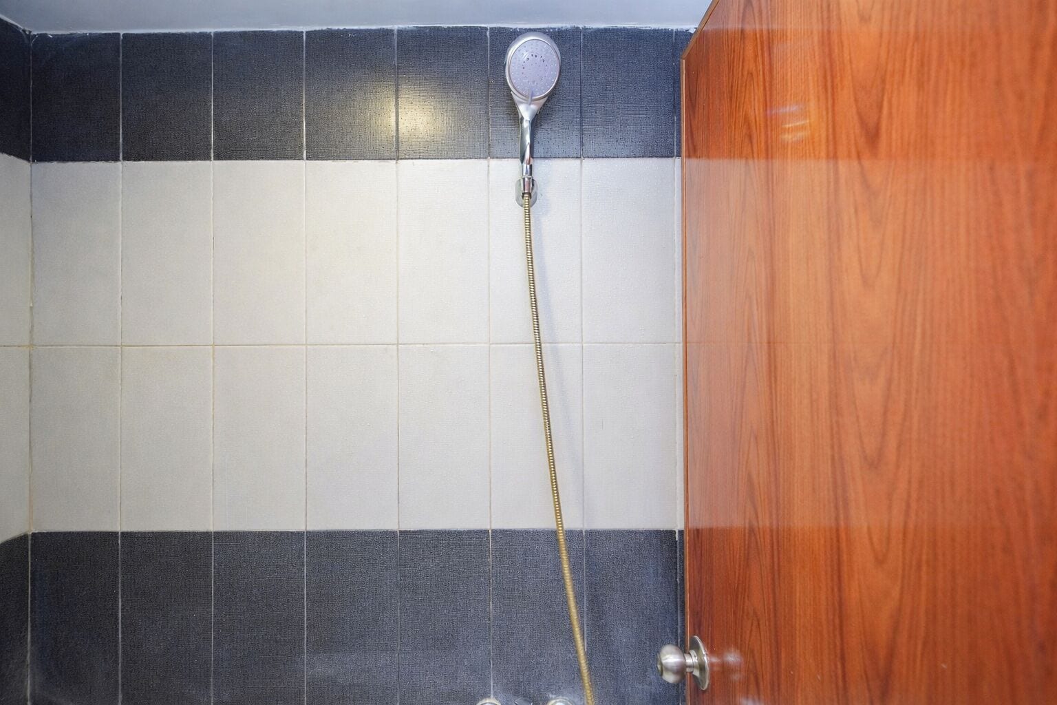 Studio Standar | Kamar mandi
