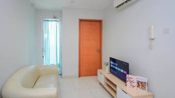 Standard Apartment | Living room