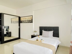 Standard Studio - 1 Pax Tranquil Studio At Park View Condominium Apartment (Depok)