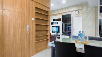 Standard Apartment | Dining room