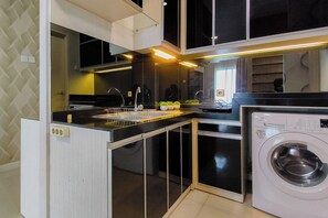Private kitchen - Best Combined Unit 2Br At Orchard Supermall Mansion Apartment (Surabaya)