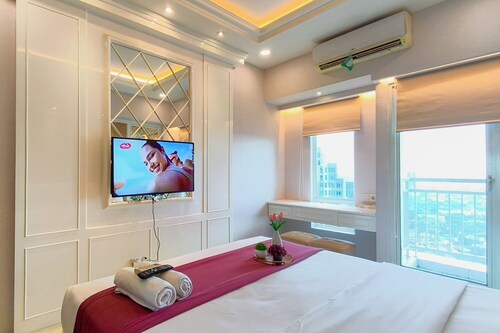 Studio With Good Location At Orchard Supermall Mansion Apartment