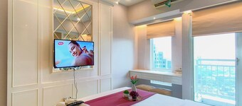 Studio With Good Location At Orchard Supermall Mansion Apartment